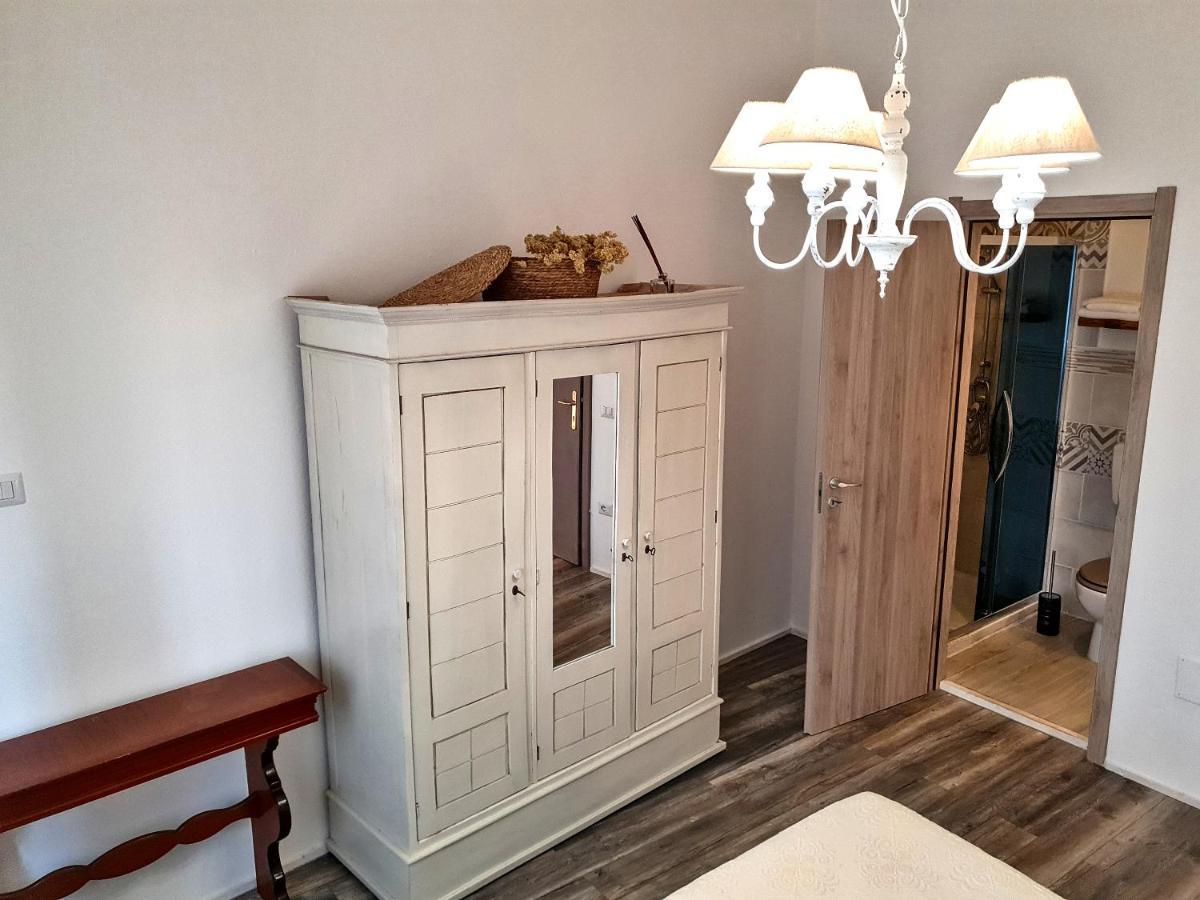 Nivalu' Guest House Olbia Kültér fotó